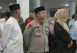 Kapolres Labusel, AKBP Aditya Sembiring Hadiri Pemberangkatan Jemaah Haji Labusel 2025